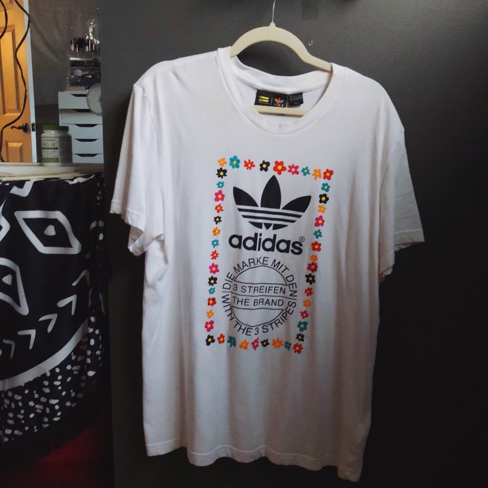 ADIDAS tshirt
